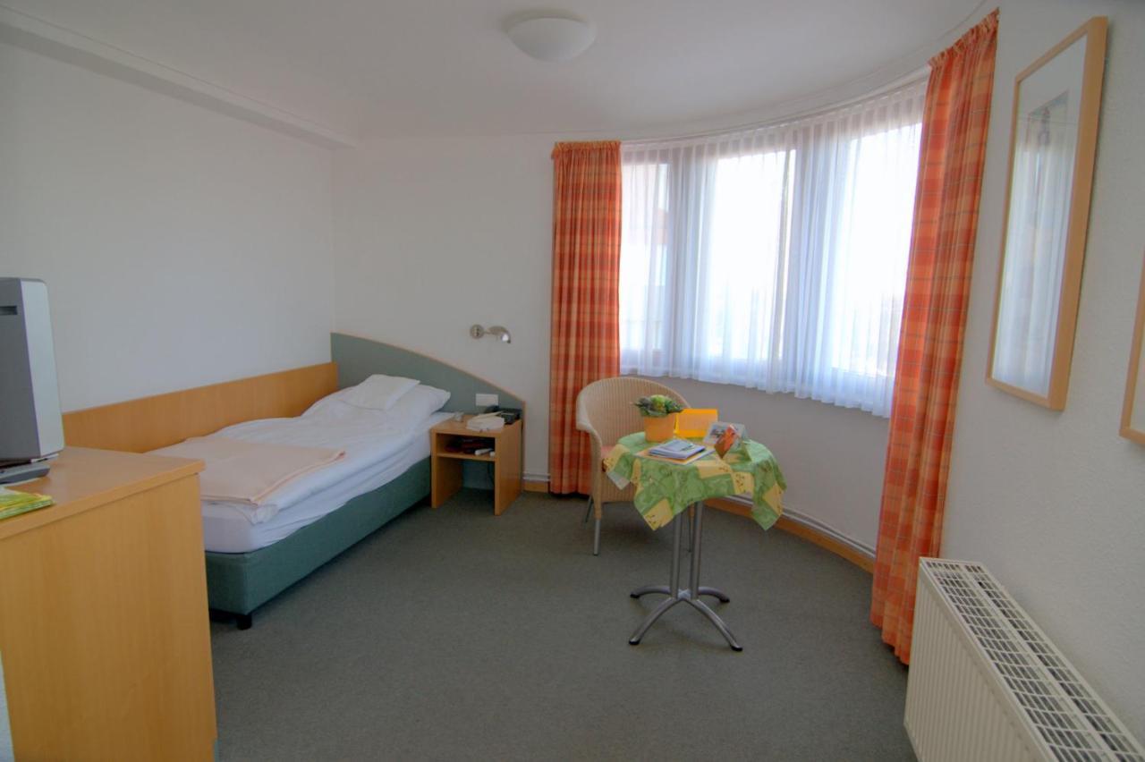 Gaestehaus Germania Wangerooge Exterior photo